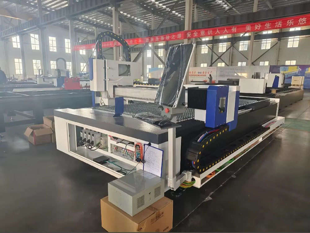 Industriële 3000W CNC Fiber La - Industrial Laser Cutters recensie en prijs